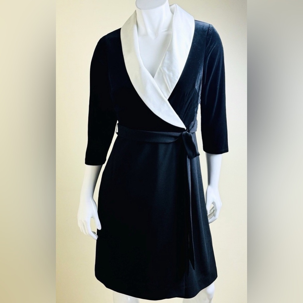 Chic Black Midi Dress with White Satin Collar Size 12